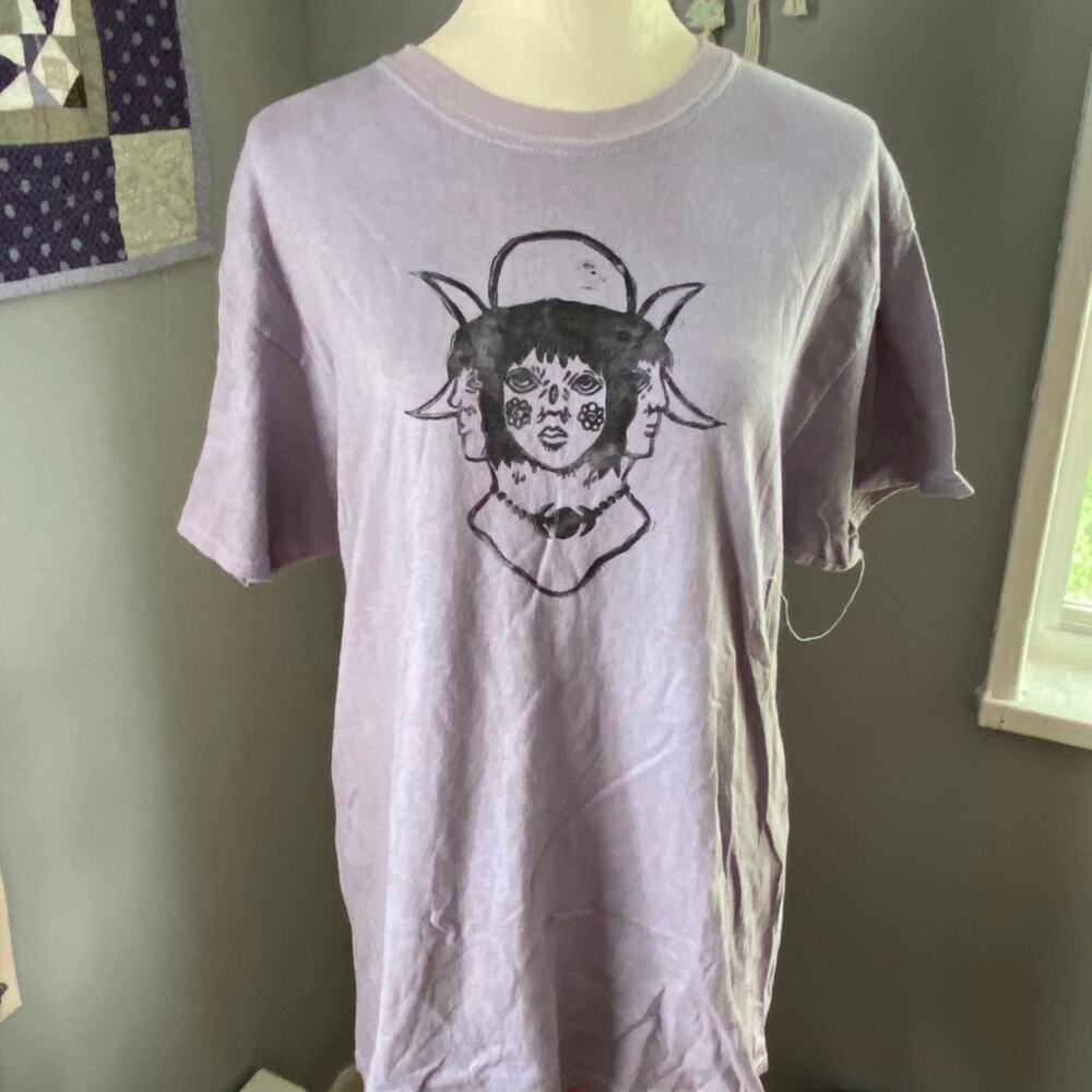 Triple moon goddess tee